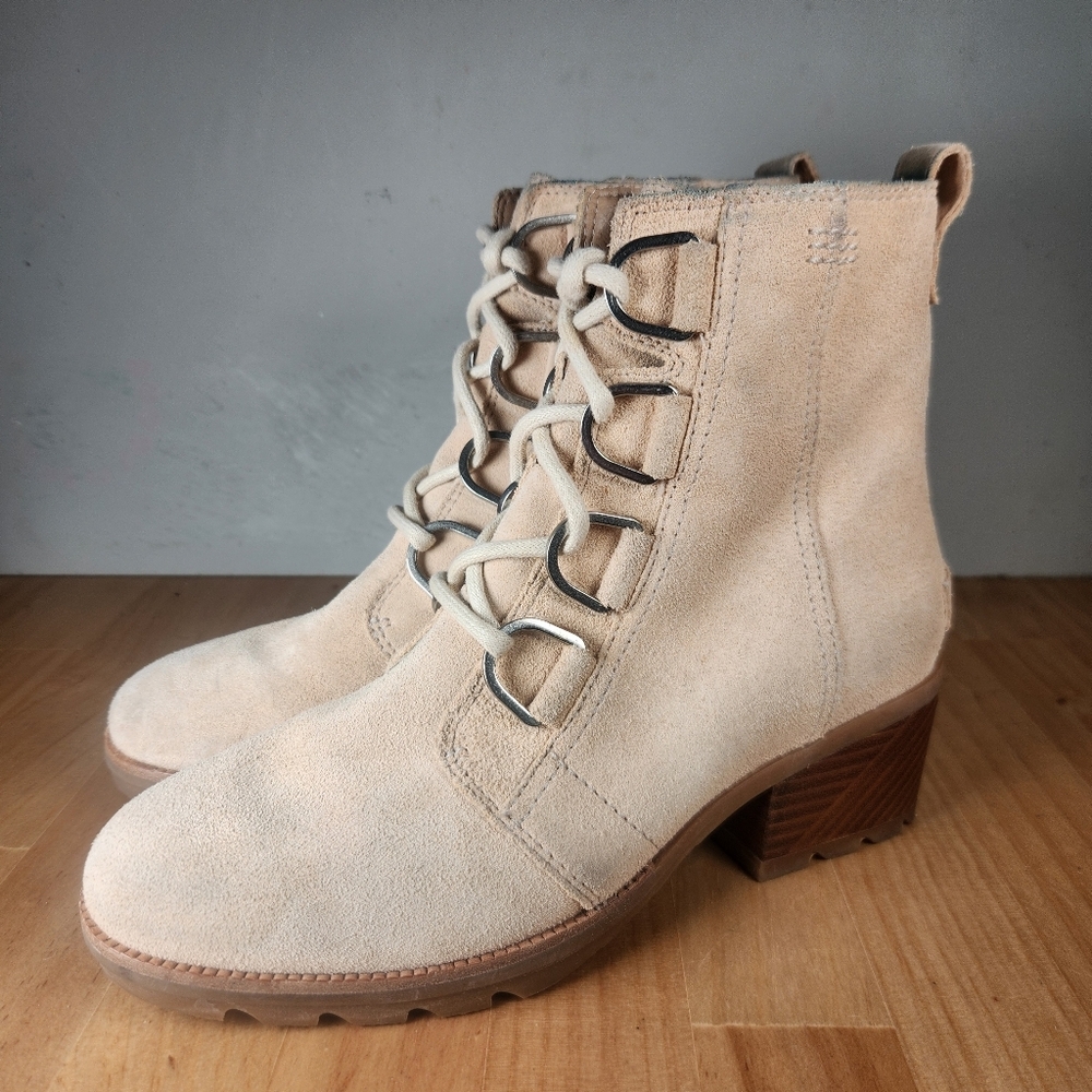 SOREL Women's Cate Lace Up Bootie Size 6.5 Beige Suede Combat Leather Shoes - Picture 2 of 11